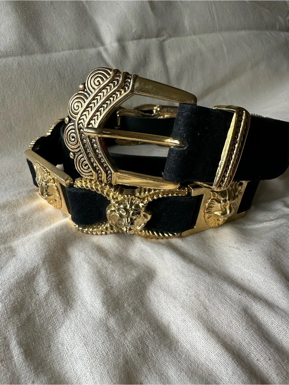 Dark Blue Velvet Belt with Ornate Gold Lion Accents